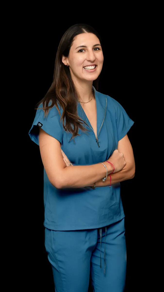 Dr. Cecilia Rodriguez, periodontist and implantologist at Shtern Dental Clinic